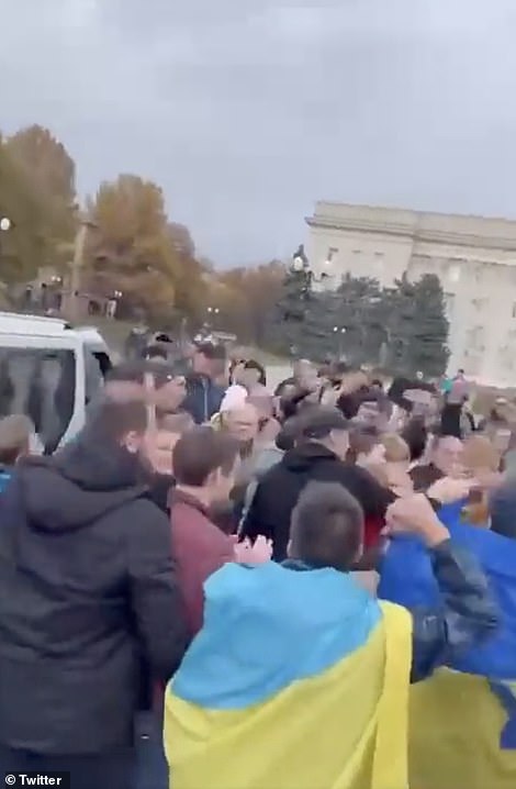 Ukrainian troops in Kherson