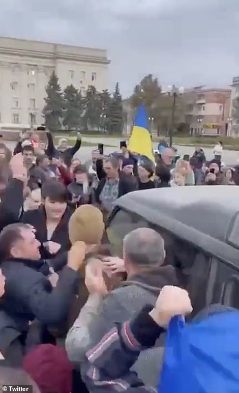 Ukrainian troops in Kherson