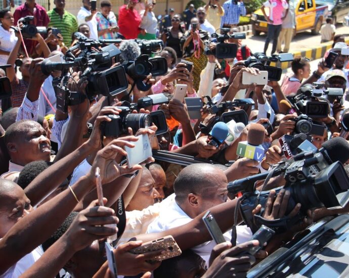 Tanzania imposes strict rules on journalists