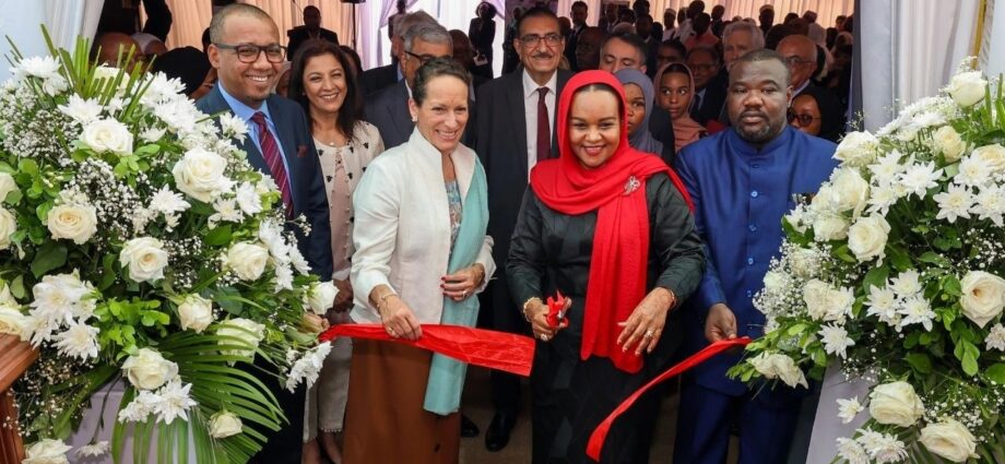 Aga Khan commissions new polyclinic in Zanzibar