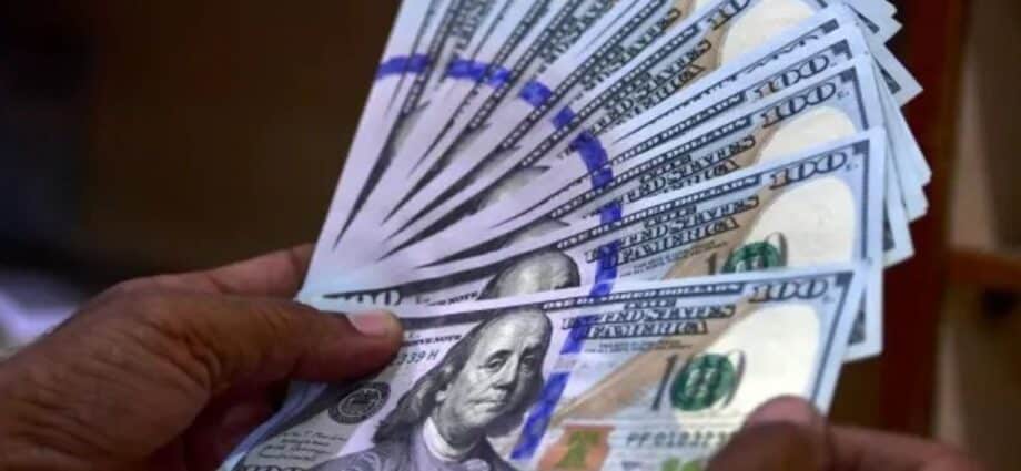 Tanzania warns dealers suspected of hiding US dollars