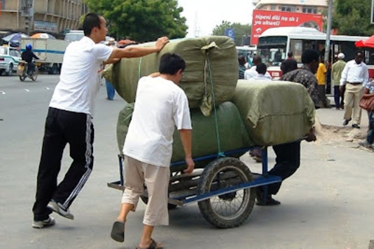 Utitiri wa Wachina kila kona ni fursa au janga